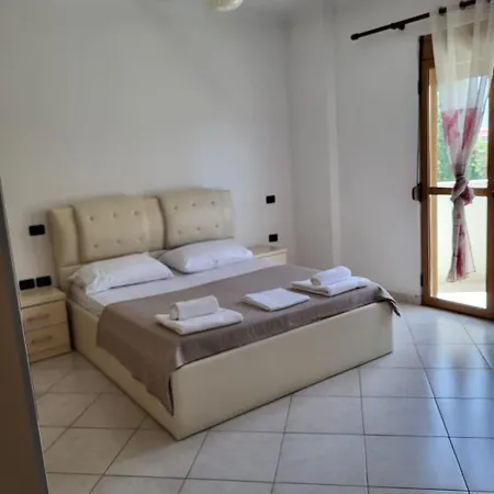 Rezarta Two Badroom Apartament *